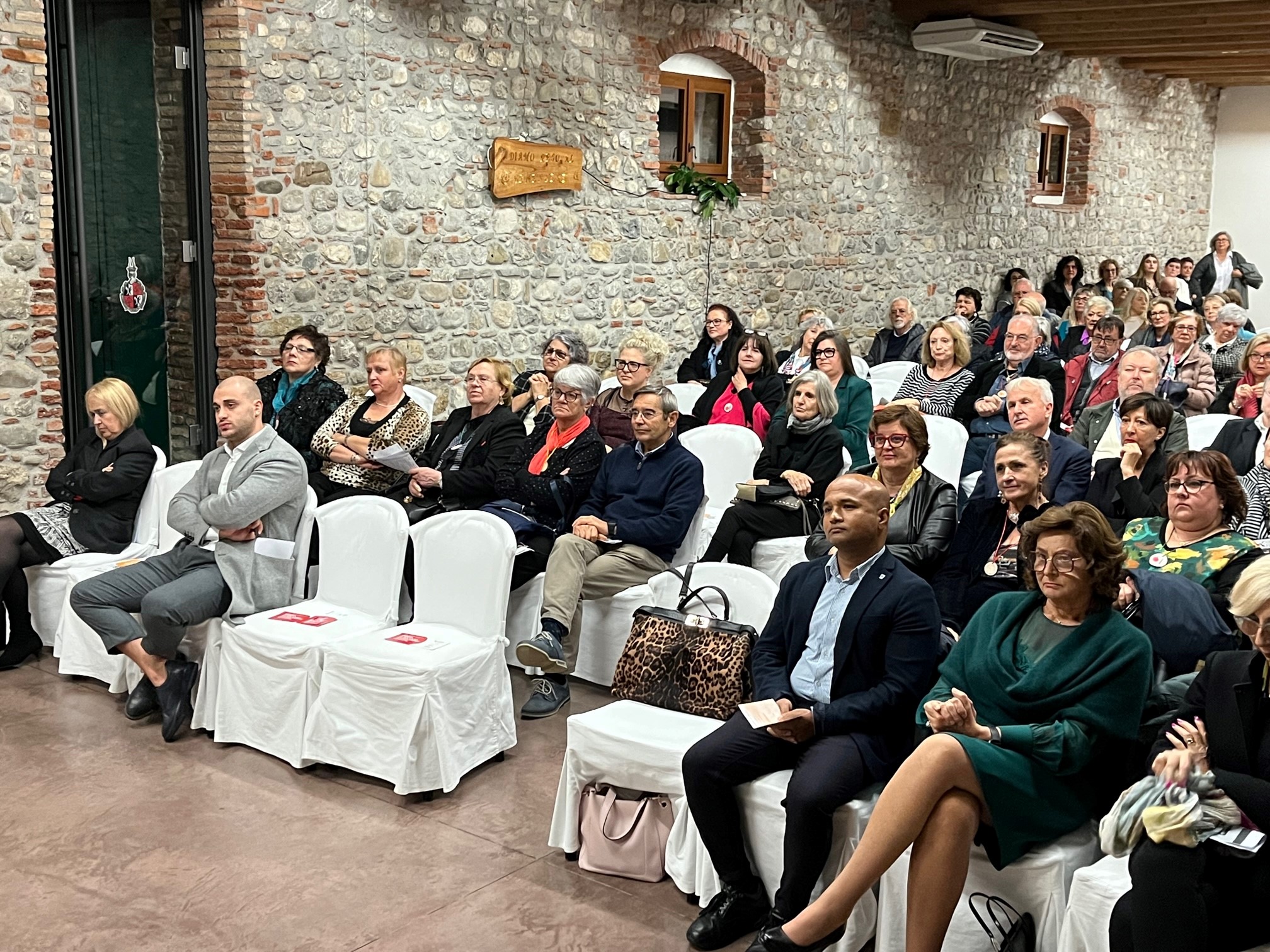 DISTURBI ALIMENTARI. BORDIN: ISTITUZIONI E VOLONTARIATO LOTTINO UNITI